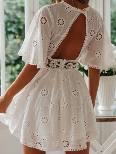 Robe d'été courte brodée