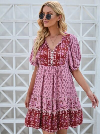 Robe maxi florale évasée manches courtes