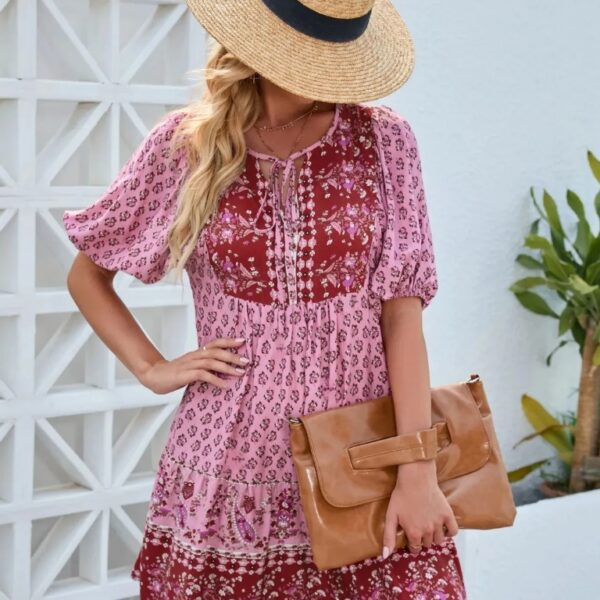 Robe maxi florale évasée manches courtes