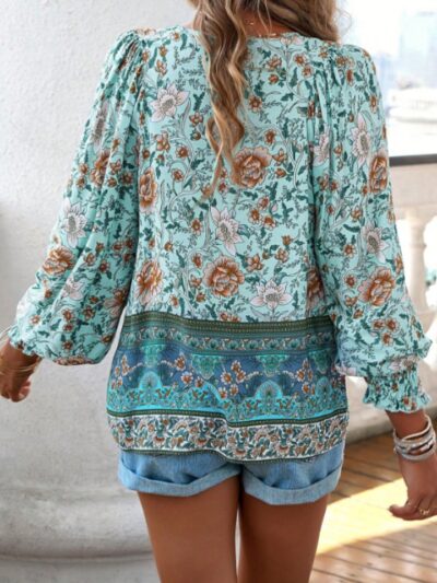 Blouse fleurie colorée style romantique