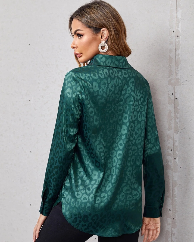 Chemisier léopard satin manches longues vintage